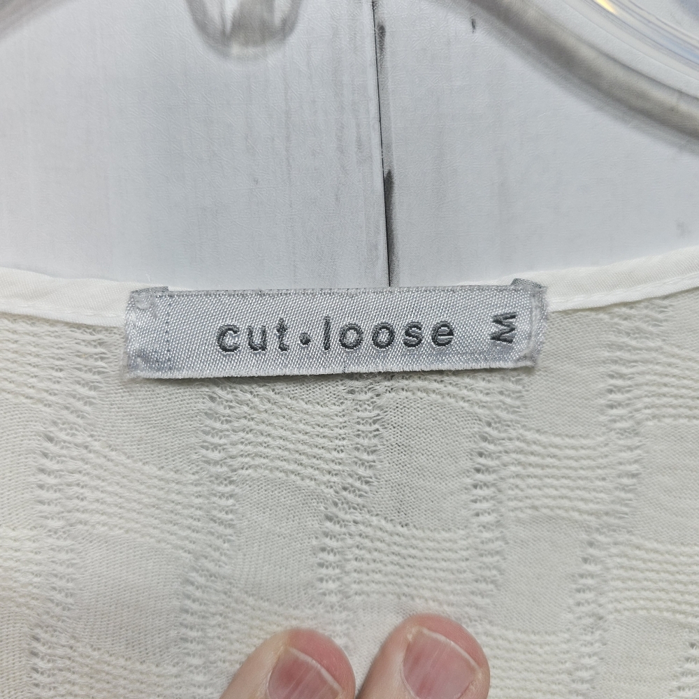 Cut Loose Women's Cream Textured Knit Shirt Lagenlook Size Medium V-Neck. - Picture 4 of 5